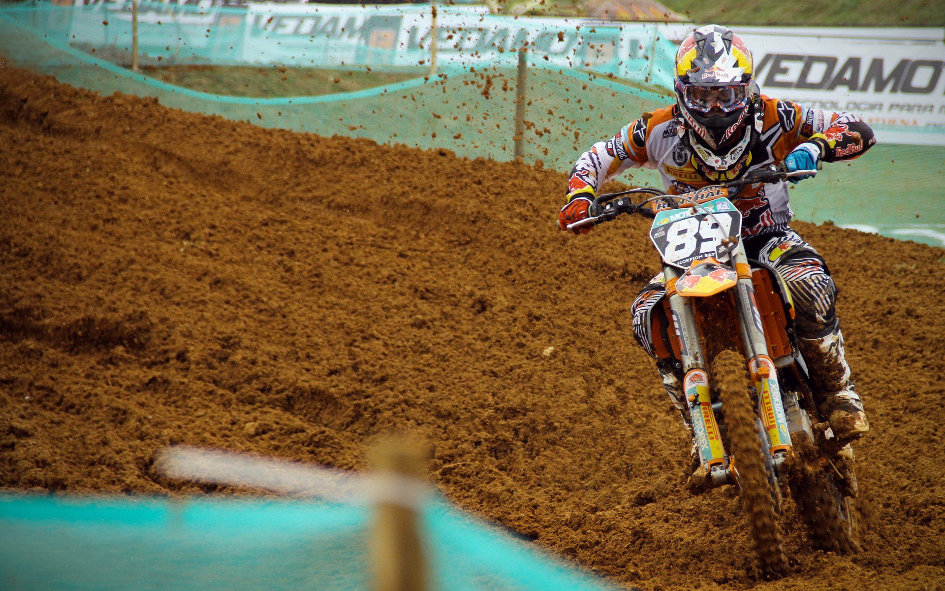 当稳定成为奢侈品，奥亚尔萨瓦尔的不掉线哲学与土耳其风暴对巴萨的降维打击